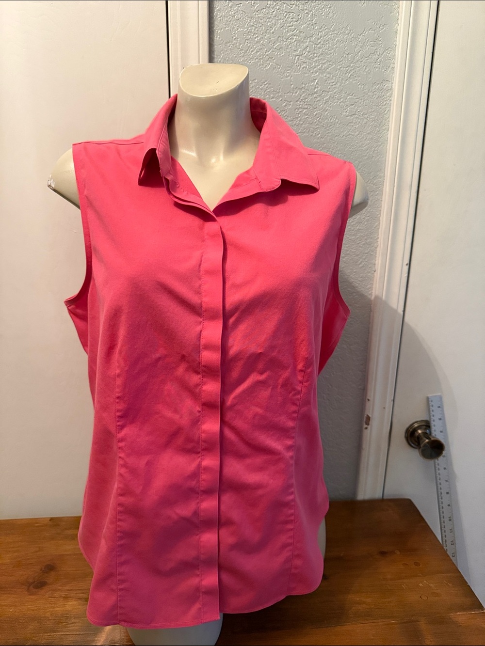 Talbots Sleeveless Collared Blouse in Bright Pink